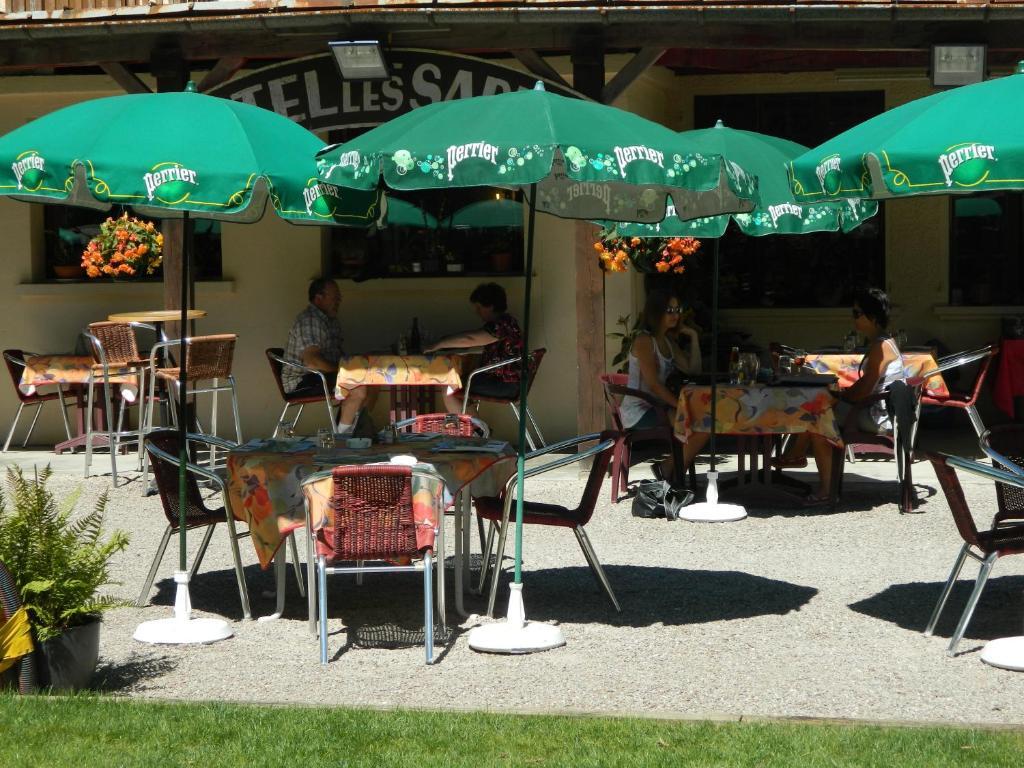Logis Hotel Les Sapins Montriond Kültér fotó