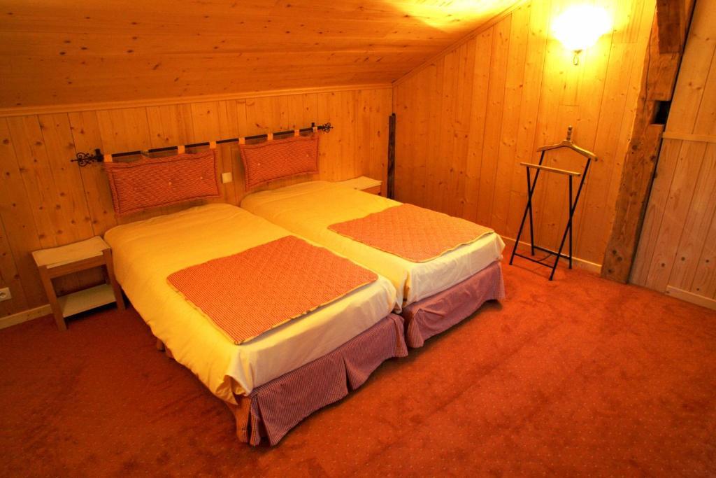Logis Hotel Les Sapins Montriond Szoba fotó