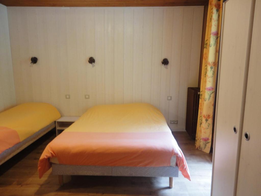 Logis Hotel Les Sapins Montriond Szoba fotó